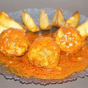 Meatballs in Sauce (Albóndigas)