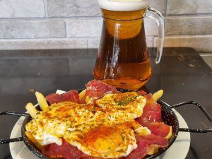 2 Drinks + 6 Tapas